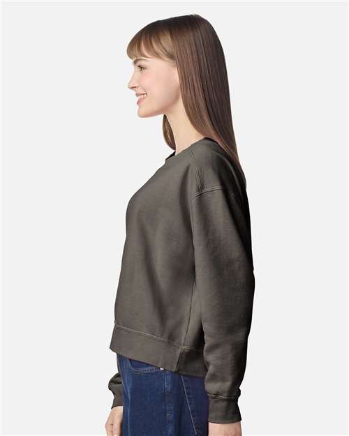 1566L Women's Garment-Dyed Mid-Length Crewneck Sweatshirt in 