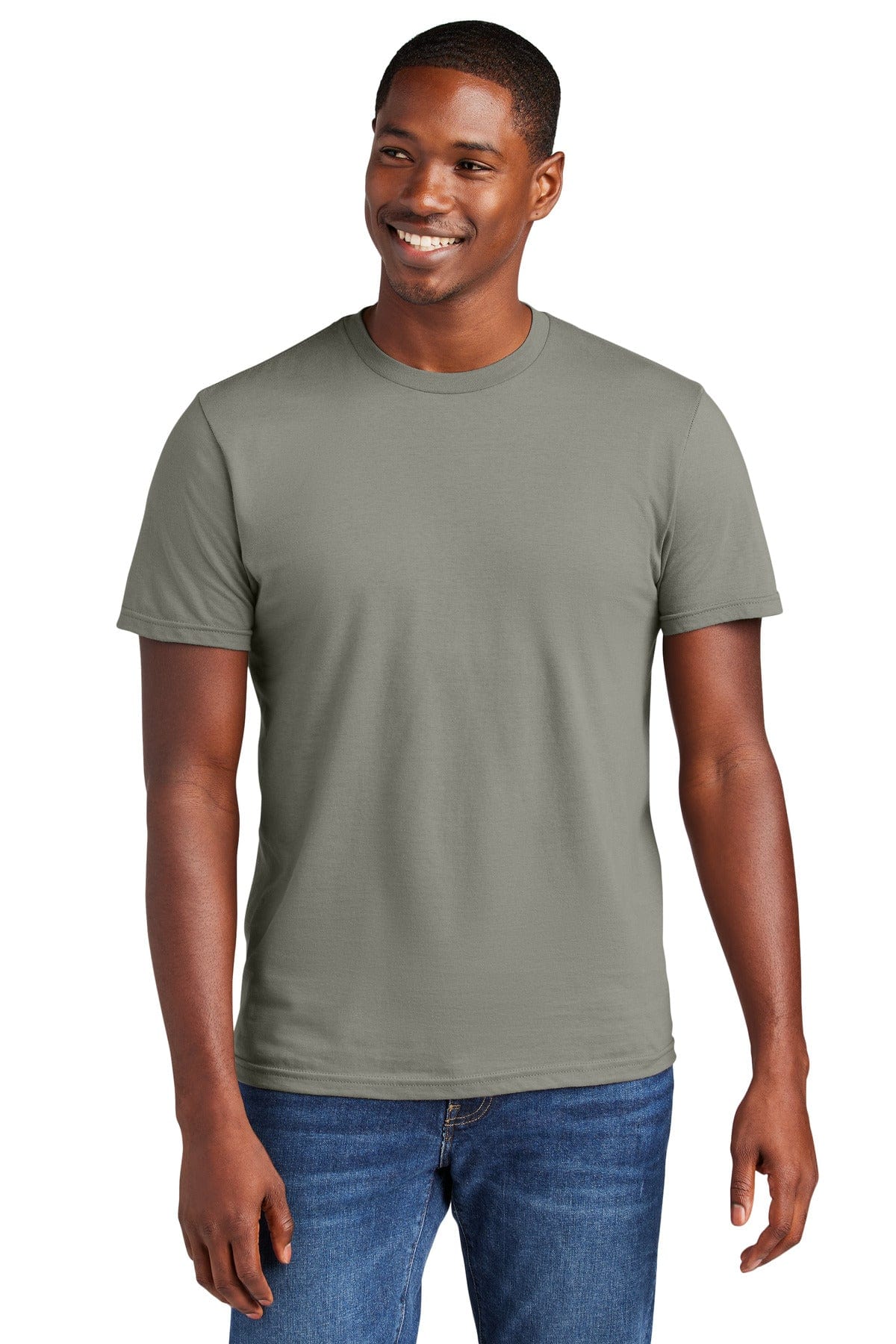 District DT6000 Very Important Tee in 