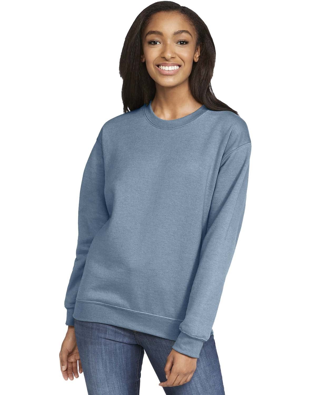 Gildan SF000 Adult Softstyle Fleece Crew Sweatshirt in 