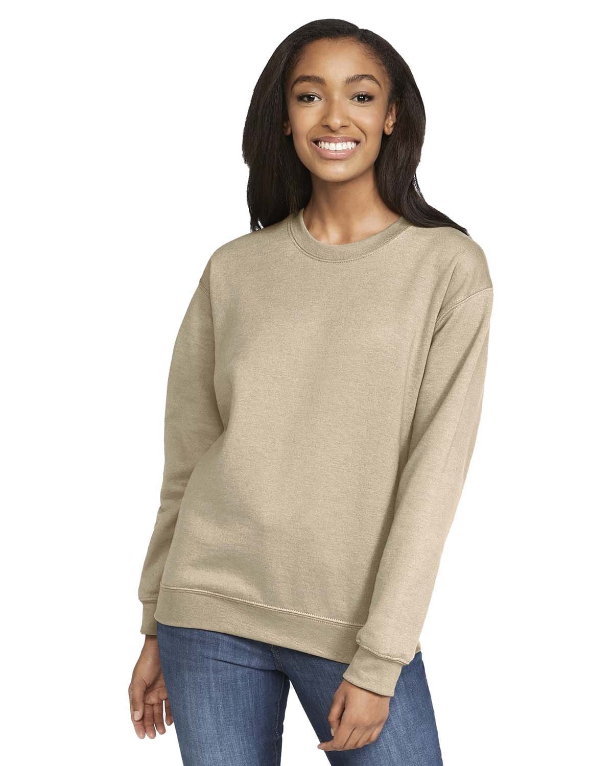 Gildan SF000 Adult Softstyle Fleece Crew Sweatshirt in 