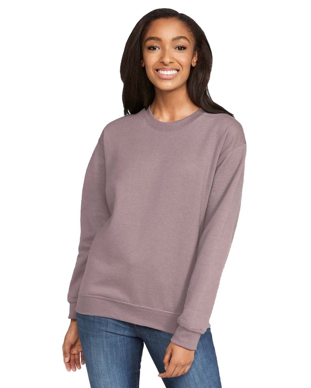 Gildan SF000 Adult Softstyle Fleece Crew Sweatshirt in Paragon