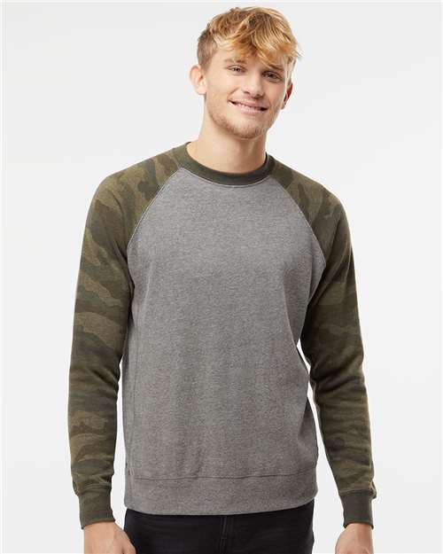 Independent Trading Co. PRM30SBC Unisex Special Blend Raglan Crewneck Sweatshirt in 